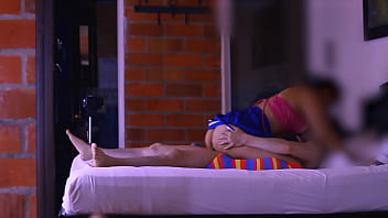 Preview 1 of Www Xxx Video Indean Papa Mmi - La madre de su amiga era una mujer tierna y cari&ntilde_osa,  y cada visita al apartamento se convert&iacute_a en un encuentro lleno de complicidad y dulzura.