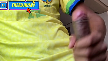 Preview 2 of Amatur 18 - BRASILEIRO SE MASTURBANDO COM SUA PIROCA  DE 23 CM AT&Eacute_ GOZAR