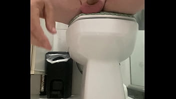 Preview 4 of Auf Deutsch Ist Sex - Punheta em casa