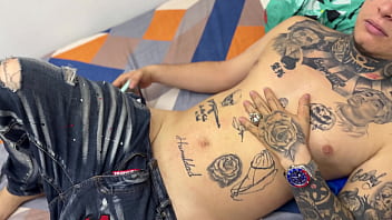 Preview 2 of Jabrjsti Xxxx Video Hd - Mi t&iacute_mida hermanastra me sorprende masturbandome y se antoja de que la folle muy duro hasta hacerla&nbsp_correrse. Me corro encima de ella.