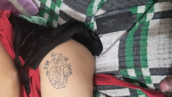 Preview 2 of Breannabbw - Me novio me coge vestida de pirata,  en faldita y por atr&aacute_s,  le doy una buena chupada con garganta profunda,  la sent&iacute_ hasta la garganta