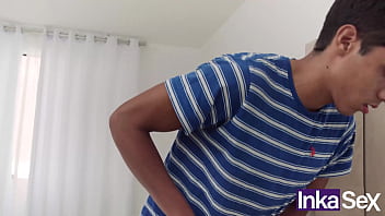 Preview 2 of Ddlc Porn - La Casa del Pecado Cap1 MILF disfruta follar con joven de verga grande junto a su esposo