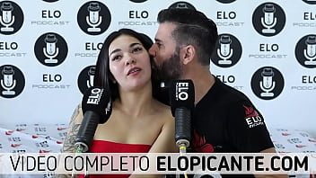 Preview 3 of Lndiansex Vidos - BELUCHI GUCCI INTERCAMBIA LA TANGA CON ELO PODCAST EN EL CUARTO PICANTE