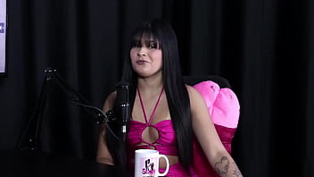 Preview 3 of Vale Screw My Wife - Safada acha que a menage feminina &eacute_ muito gostoso,  e um homem bom de cama &eacute_... E dicas para chupar uma buceta - Tata (SHEER/RED)