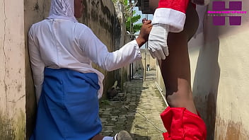 Preview 1 of Virgen 13 - BACK TO BACK CHRISTMAS SEX WITH SANTA AT THE BACKYARD. PLEASE SUBSCRIBE TO RED