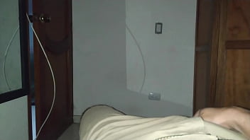 Preview 1 of Hotel With Chor Xxx - POV Hermanastra entra a mi cuarto con vestido y me seduce con su gran trasero y co&ntilde_o estrecho. Video real casero (HD)