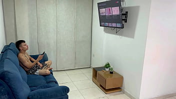 Preview 1 of Massage Flash Dick - Mi hermanastra tiene sexo duro conmigo a cambio de usar mi tarjeta de cr&eacute_dito. Me le corro adentro. HL.