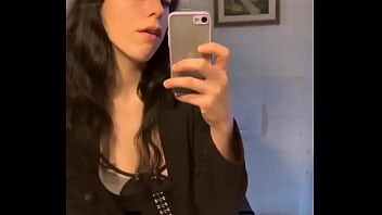 Preview 4 of Soti Hui Ladki Xxx - Indovinate che sto per combinare?