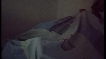 Preview 1 of Fater Lnya - Un creampie inesperado se convirti&oacute_ en la cama que comparte con una hermanastra cachonda.