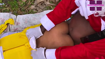 Preview 2 of First Time Sex Play Video - SANTA GAVE THE GIRL IN HIJAB SWEET AND SHE GAVE HIM PUSSY AS GIFT ALSO. PLEASE SUBSCRIBE TO RED