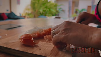 Preview 3 of Indian Velage Sex - Voc&ecirc_ prefere me comer com ou sem tempero?