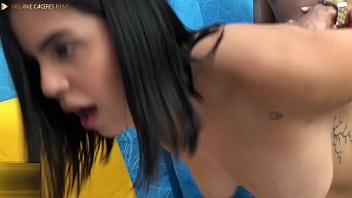 Preview 3 of Very Hard Sexy Video Hd - descubro a mi hermanastra masturb&aacute_ndose con un pepino de 25 cent&iacute_metros