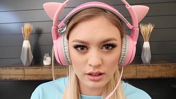 Preview 1 of Cleo Appy Winters - ?Hot Gamer Chick Gets Blasted In The Face With Loads Of Cum