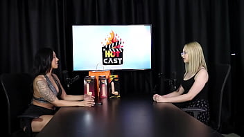 Preview 1 of Xnxxmo V - Por gostar de sexo ela sempre achou que deveria ser garota de programa,  perdeu a virgondade nova,  e o sexo anal... - Vivian Lola (SHEER/RED)