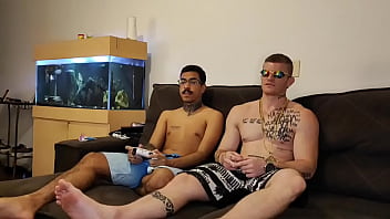 Preview 1 of Wrestling Topless Sabre Studios - fui jogar v&iacute_deo game com o Skatist23cm e rolou aquela brotheragem