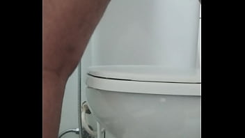 Preview 1 of Doli Litile - Estava com tes&atilde_o resolvi fazer esse v&iacute_deo para os punheteiros de plant&atilde_o