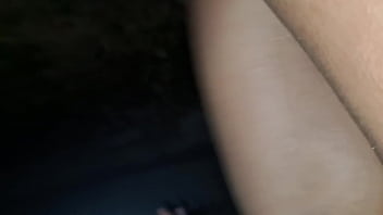 Preview 3 of Doors Xxx - Fanny casada se exibe sem calcinha em publico na rua