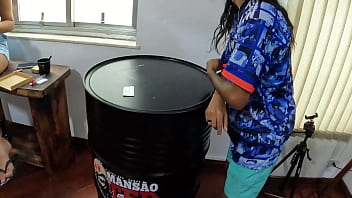 Preview 1 of Big Ass Brazilien - Sempre uma novata diferente estreando e conhecendo a casa dos desejos - Jane Moscovis