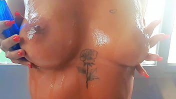 Preview 2 of Pinoy Torjackancom - Bia Hot Morena safada lambuzando corpo inteiro