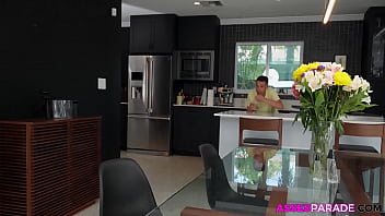 Preview 1 of Mom Son Fucking Forest - House Sitter Richh Des Gigantic Booty Gets Fucked