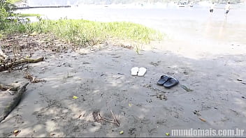 Preview 2 of Hindi Seal Pack Sexy Video - Eles se conheceram na balsa,  perderam a virgindade um com o outro e nunca mais se desgrudaram!