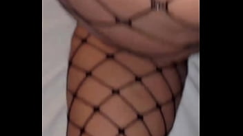 Preview 4 of Youg Neby - Gozando nos pezinhos da morena