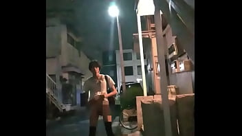 Preview 3 of Handjob By Female Doctor - 【全裸女装】　夜風を浴びる変態　【朱音もみじ】