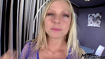 Preview 1 of Indian Sex Xxx Hd Movies Hindi - MOFOZO.com - 19 Year Old Blonde In Her First Porn Video