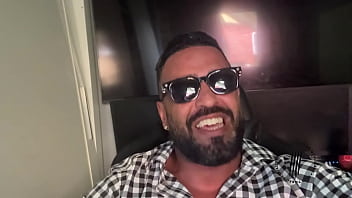 Preview 1 of Seccxxxxxxx - Arrombando o cu enorme da casada - Completo no RED
