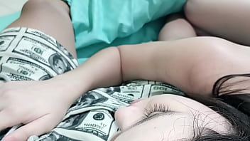 Preview 2 of Pornky Mom - llamo a mi hermanastro para invitarlo a mi habitacion para poder calentarlo y follarmelo hasta hacerlo correr en mi