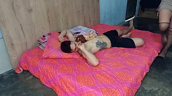 Preview 1 of Grooby Girl - Abby entra a casa de un desconocido en busca de sexo