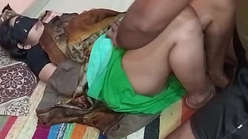 Preview 1 of Mom Fucking And Creampi - Jija ji ne mujhe apne pass bulaya aur meri chut me apna  land dal diya,  hindi sex video of Lalita bhabhi