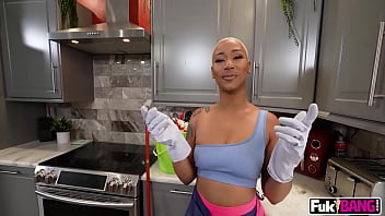 Preview 1 of Bija Garla Xxx Video Com - Maid Thick Ass Daphne Get Naked With a Few Dollars