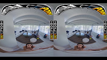 Preview 2 of Hot Andy Punjabi Sex - VIRTUAL PORN - Mae Milano&#039_s Step Creep