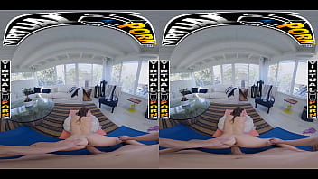 Preview 4 of Hot Andy Punjabi Sex - VIRTUAL PORN - Mae Milano&#039_s Step Creep