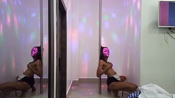 Preview 2 of Gay Record Gangbang - MORENA SUPER CALIENTE AUN SIGUE APRENDIENDO COMO BAILAR SEXY EN EL TUBO. SI DESEAS VERME FOLLAR MIRAME EN LOS VIDEOS PREMIUM DE XVIDEOS. PORNO REAL CASERO