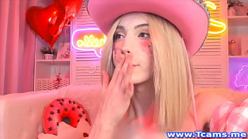 Preview 4 of Por D - Sweet eaton teasing her viewers on cam