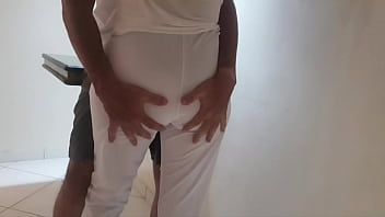 Preview 1 of My Old Mom Needs Me - Sexo amador de verdade