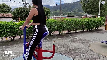 Preview 1 of Romantic Bedroom Sex - Me gusta espiar a mi vecina cuando sale al parque hacer ejercicio,  ella es mi fantasia