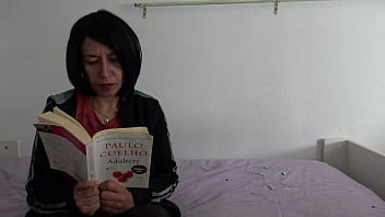 Preview 1 of Fathar Sex Vdeo - french amateur stepmom makes him cum while reading