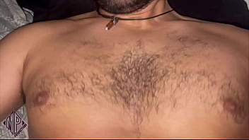 Preview 1 of Sauna Chod Na Bhai - Cara bonito adora sexo oral em pau grosso. Essa cadela precisa de um grande pau para engolir at&eacute_ gozar.