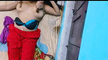 Preview 3 of The Neuter Gender - My hot big boobs मेरी गली के लड़के मेरे चूचों के दीवाने हे।