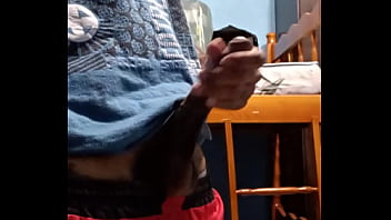 Preview 1 of Mechanic Hd - Com calor tambem se bate uma punheta.