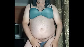 Preview 1 of Zazzernet Valentina - Hombre se viste de mujer y esto pasa. Tanga rota con su pene. Te gusta? 2 Parte