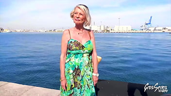 Preview 2 of Big Boobs Lesbians Pussy Licking - Eva Delage,  70 ans et star du X