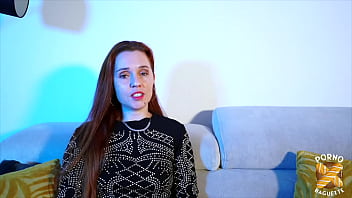Preview 1 of Chor Wala Xxx Video - Olesha assouvit les fantasmes de sa copine Kira