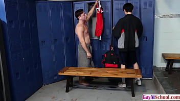 Preview 1 of English Movie Tarzen Fuck - Twink gays enjoys sucking and bareback reaming in the locker room