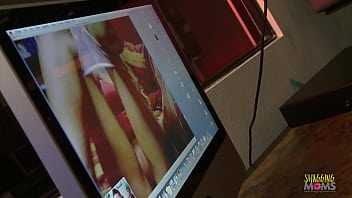 Preview 1 of Oriya Xvideo - Music producer bangs a blonde girl after getting his dick sucked in the studio