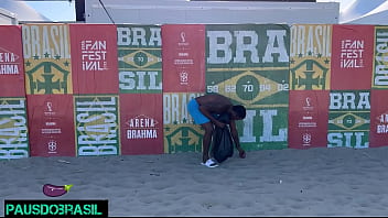 Preview 1 of Brezzrars Com - Catador de latinha