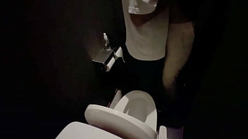 Preview 3 of Party Video Porn - 【居酒屋ハメ撮り】ナンパした女と浮気セックス｜即フェラから中出し「彼氏には内緒にして&hellip_！」